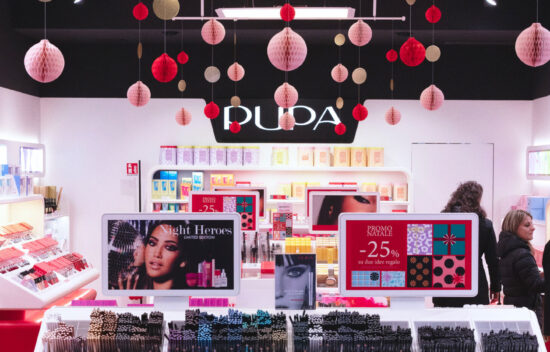 Eleganza e personalizzazione: il Natale di Pupa Milano